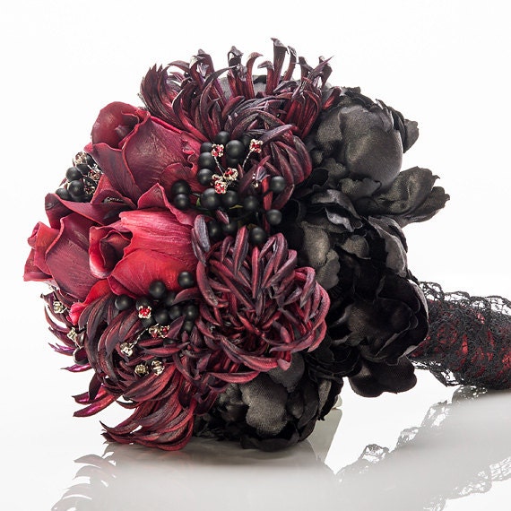 Items similar to Burgundy and Black Gothic Bridal Bouquet ...