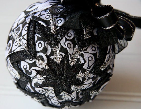Quilted Christmas Ornament Ball/Black and White Stroke of