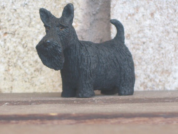 Vintage Miniature Black Resin Scottie Dog Scottish Terrier Pet