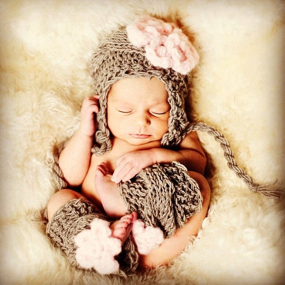 Items similar to Baby Girl Leg Warmers and Hat, Baby Set, Baby Leg