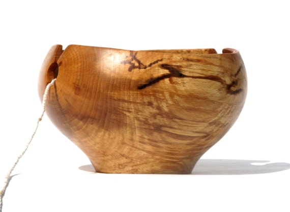 Knitters' Bowl, Yarn holder, Spalted beech wood, 19 x 12 cm (7.5 x 5 in), to hold a 5.5 in ball of yarn
