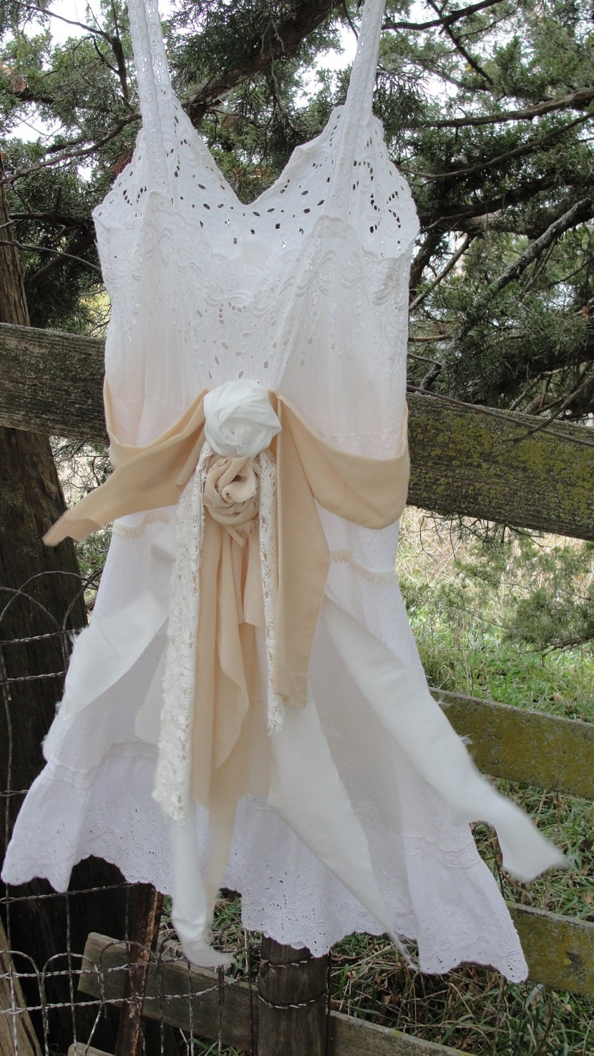 Shabby chic Mori girl Gypsy boho hippie wedding dress vintage
 Gypsy Boho Dress