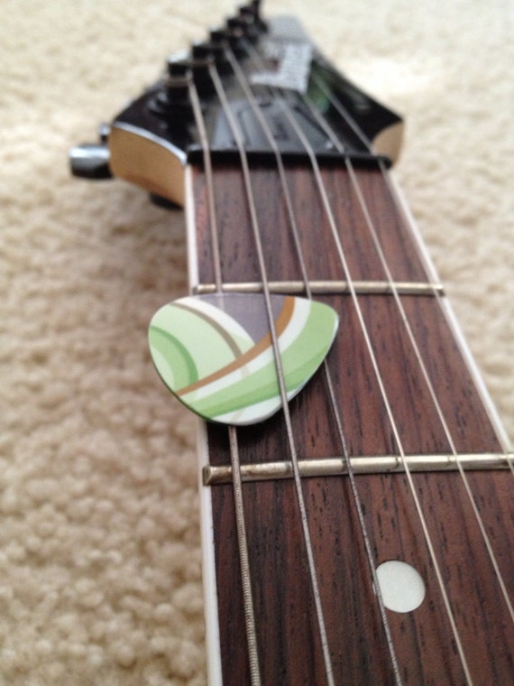 Items similar to Green Guitar Picks on Etsy