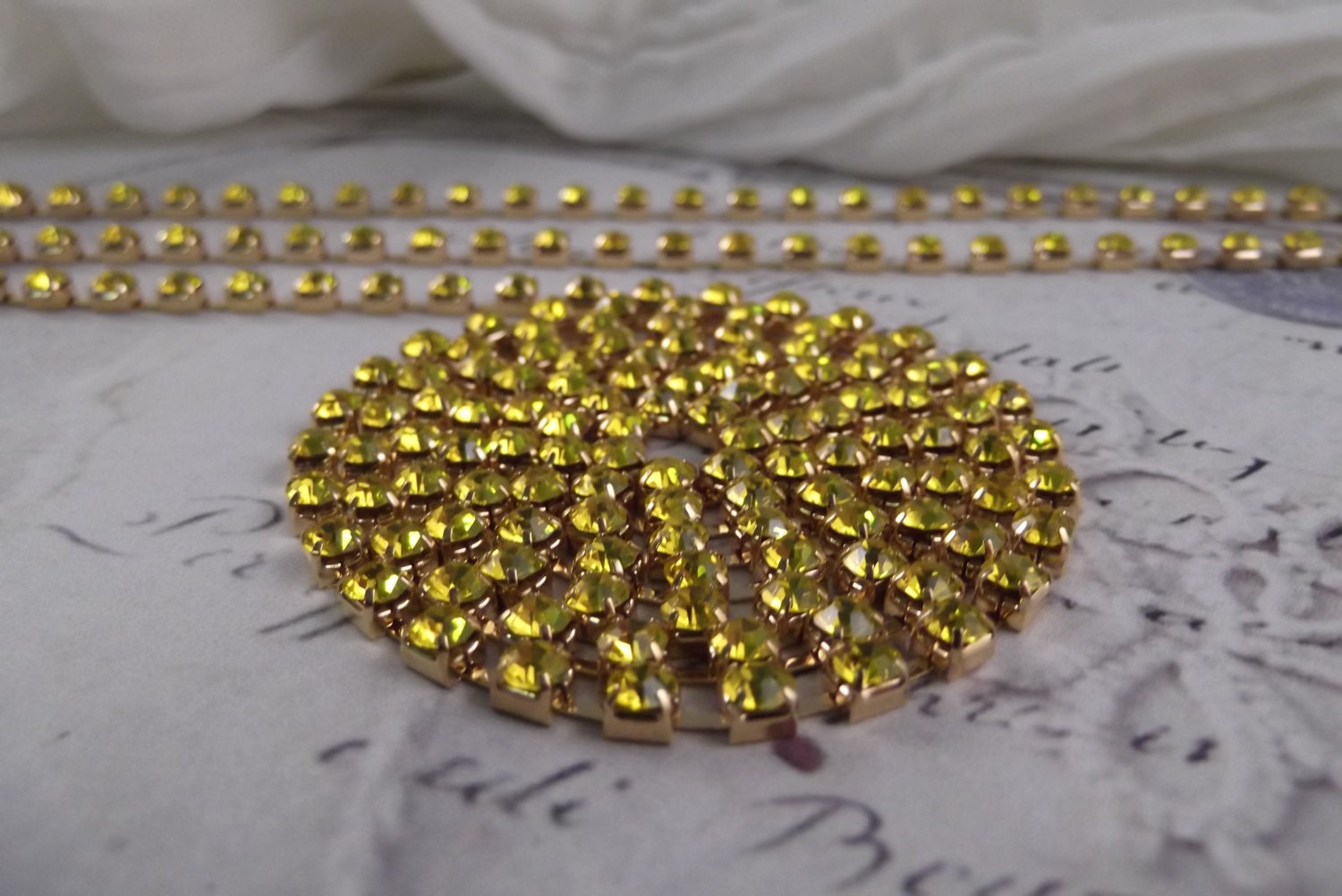 trimming r strings Chain  Gold Cup Rhinestone Base Metal 4mm Citrine