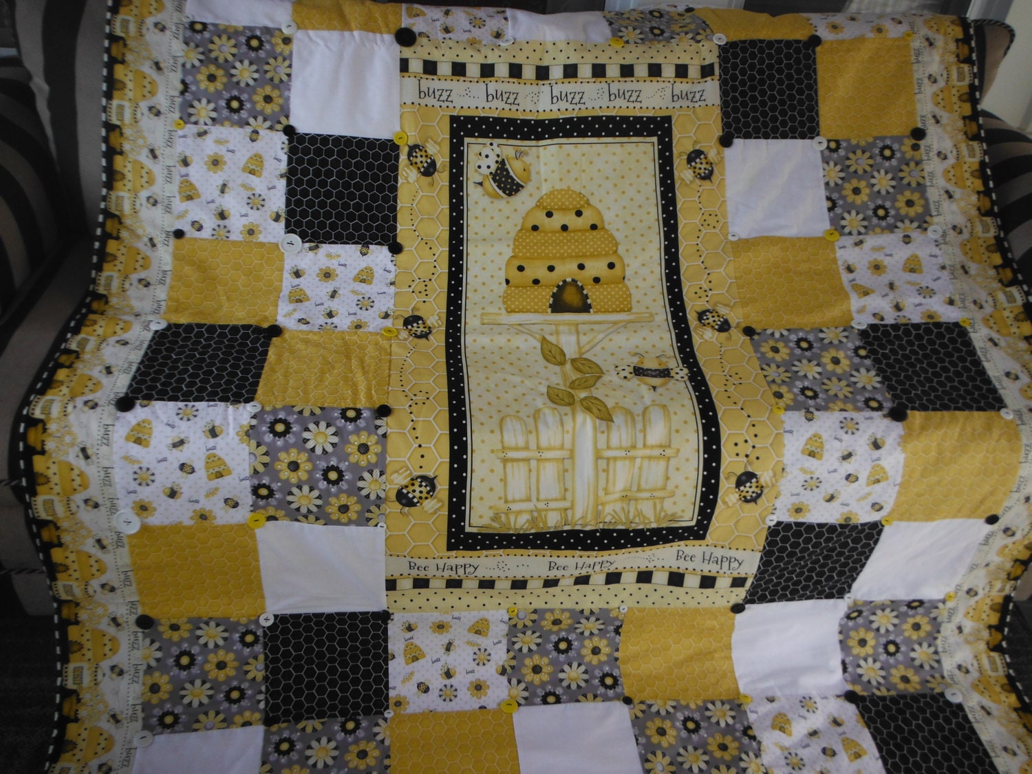 Spring Bumble Bee Lap Quilt