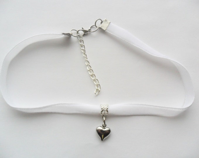 White Velvet choker necklace with heart pendant and a width of 1/2” White Ribbon Choker Necklace (pick your neck size)