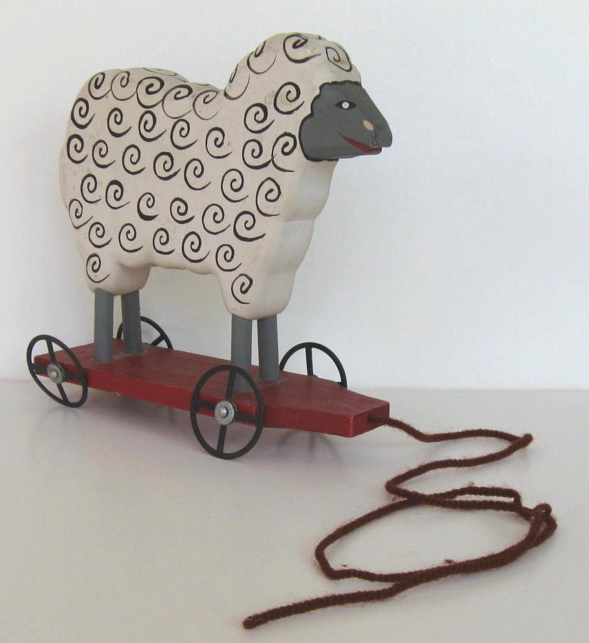 Vintage Primitive Sheep Lamb Painted Wood Wooden Pull Toy