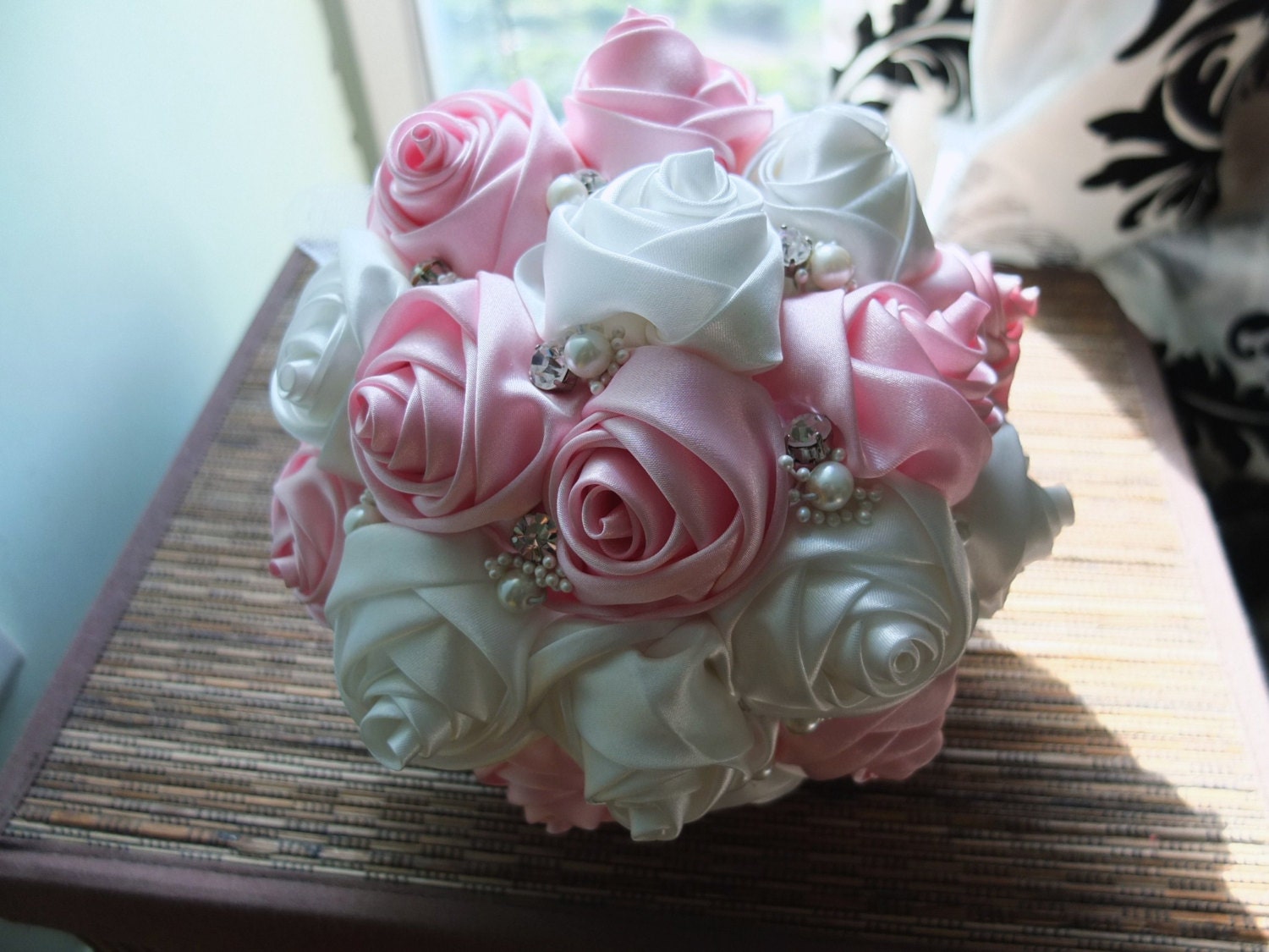 Satin Rose Bouquet Ribbon Rose bouquet Pink & Off White