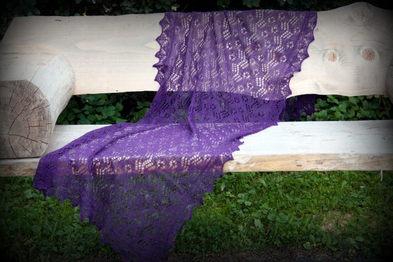 Hand knitted fine lace violet Haapsalu shawl. Ready to ship