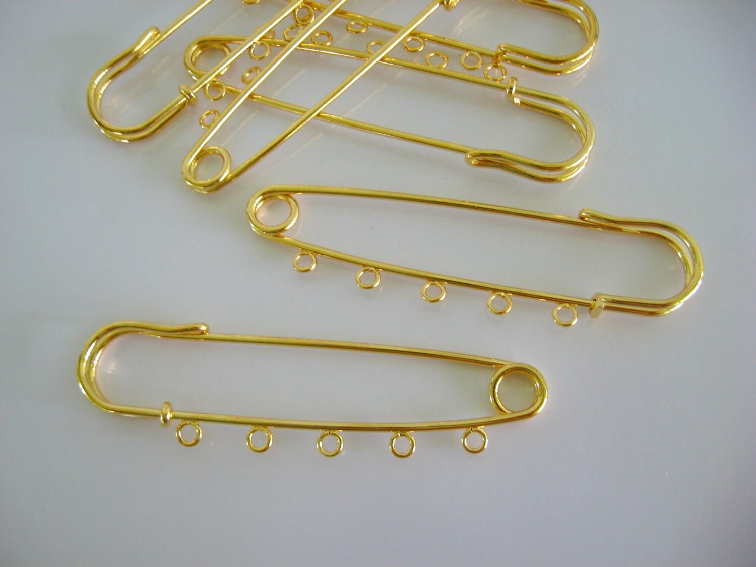 gold kilt pins single loop safety pins broochs 15x58mm set of gold kilt pins 6 large 5 loops safety pin by crazycoolstuff gold kilt pins single loop safety pins broochs 15x58mm set of gold kilt pins 6 large 5 loops safety pin by crazycoolstuff