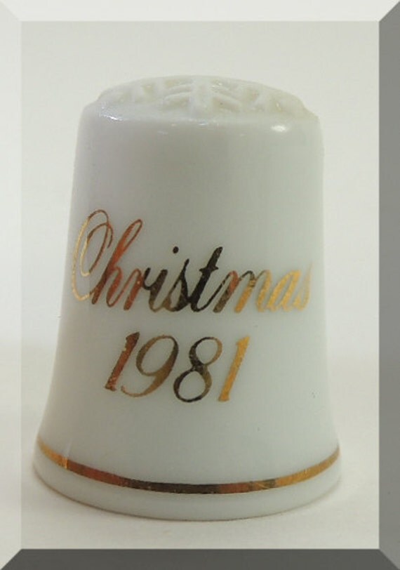 Vintage Avon Christmas Porcelain Thimble by DLSpecialties on Etsy