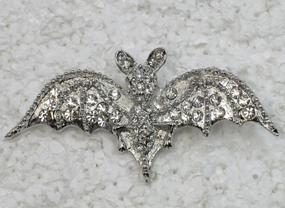 Clear crystal bat pin brooch for HALLOWEEN C305
