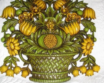 1960's Vintage Floral Syroco Wall Plaque