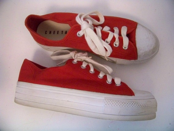 8 90's RED LACEUP Platform Tennis Shoes Vintage by DaizyLemonade