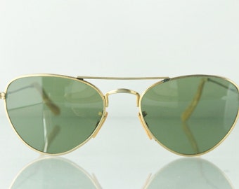 Great pair of 1940's aviator sunglasses green lenses The