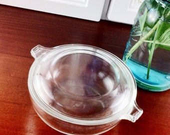Vintage Clear Pyrex 20 oz Casserole Dish with Lid