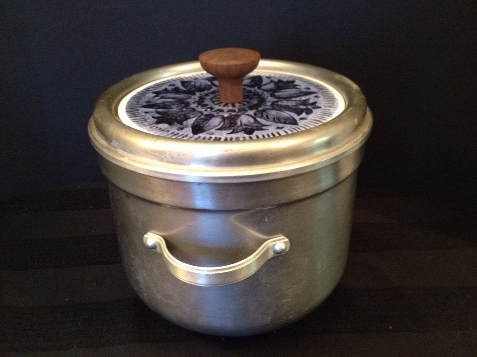 Vintage Ice Bucket Buenilum Pyrex Liner Blue Enamel Lid Haute Juice