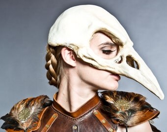 Bird skull mask in Bone finish