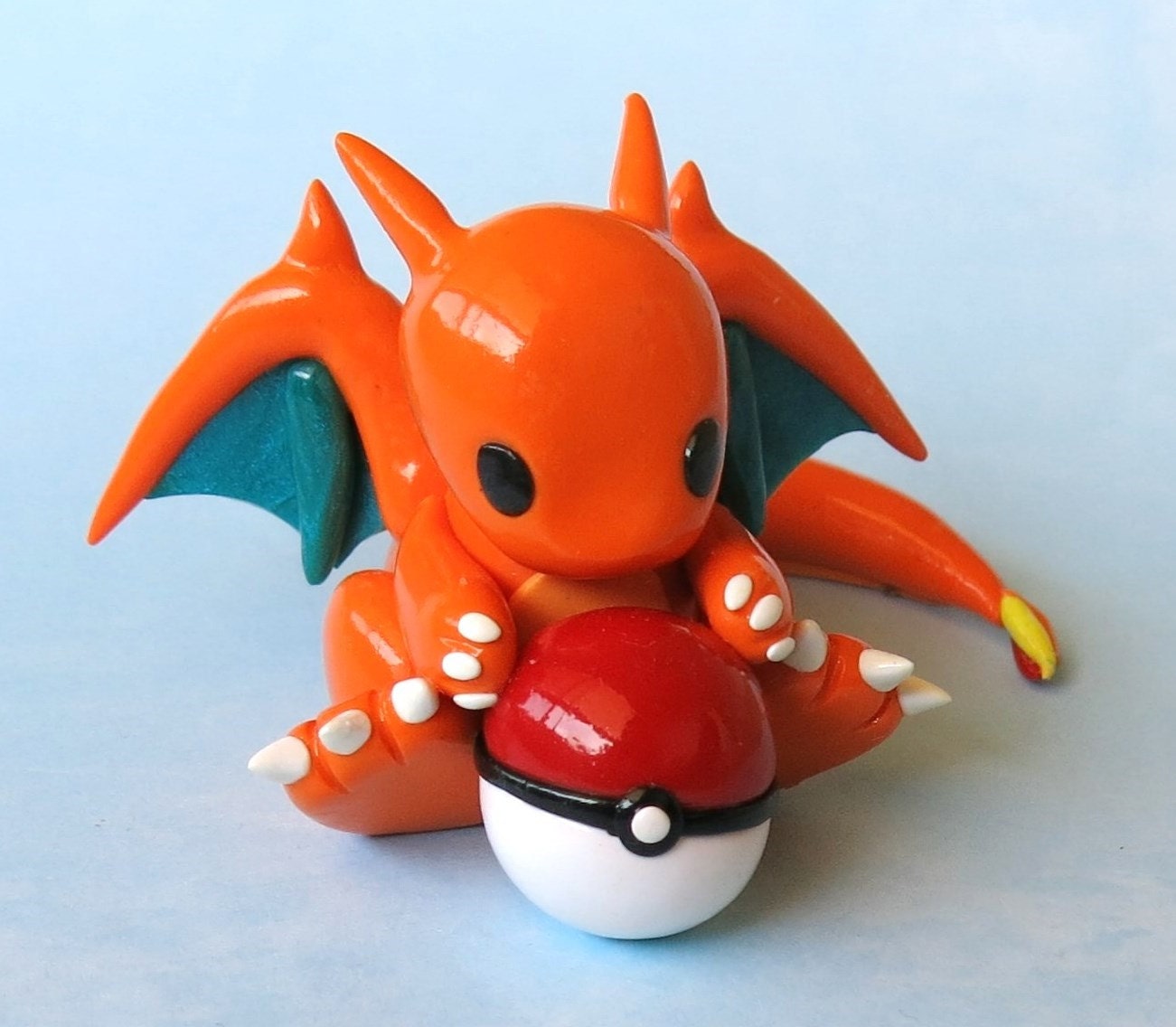 charizard pop vinyl figure
