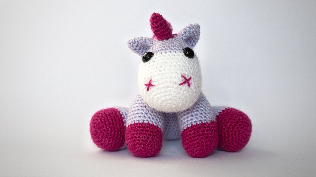 Bebe unicornio ganchillo amigurumi por Chikai en Etsy