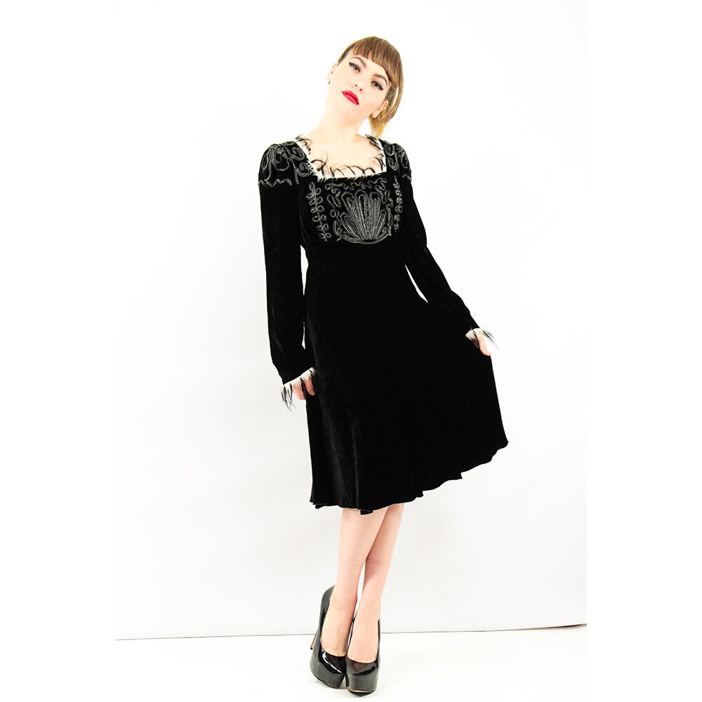 Vintage Anna Sui dress / Black velvet fit and flare Victorian