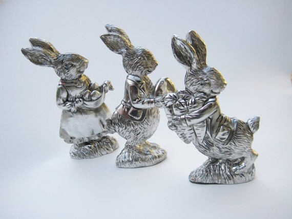 metal rabbit figurine