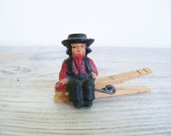 Amish Boy Vintage Cast Iron Sitting Boy Wilton 1950s Hand Painted Cast Iron
