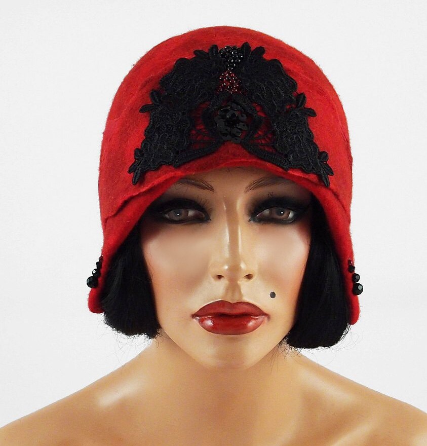 Cloche Felt hat cloche 1920s Hat GREAT GATSBY hat Flapper Hat