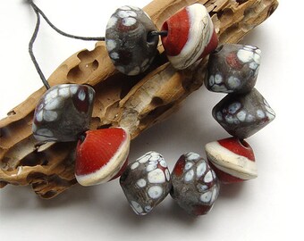 artisan lampwork, handmade - some snow is in the air - by Calisto