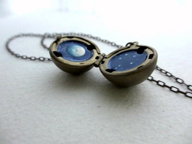 Libra locket Clearance