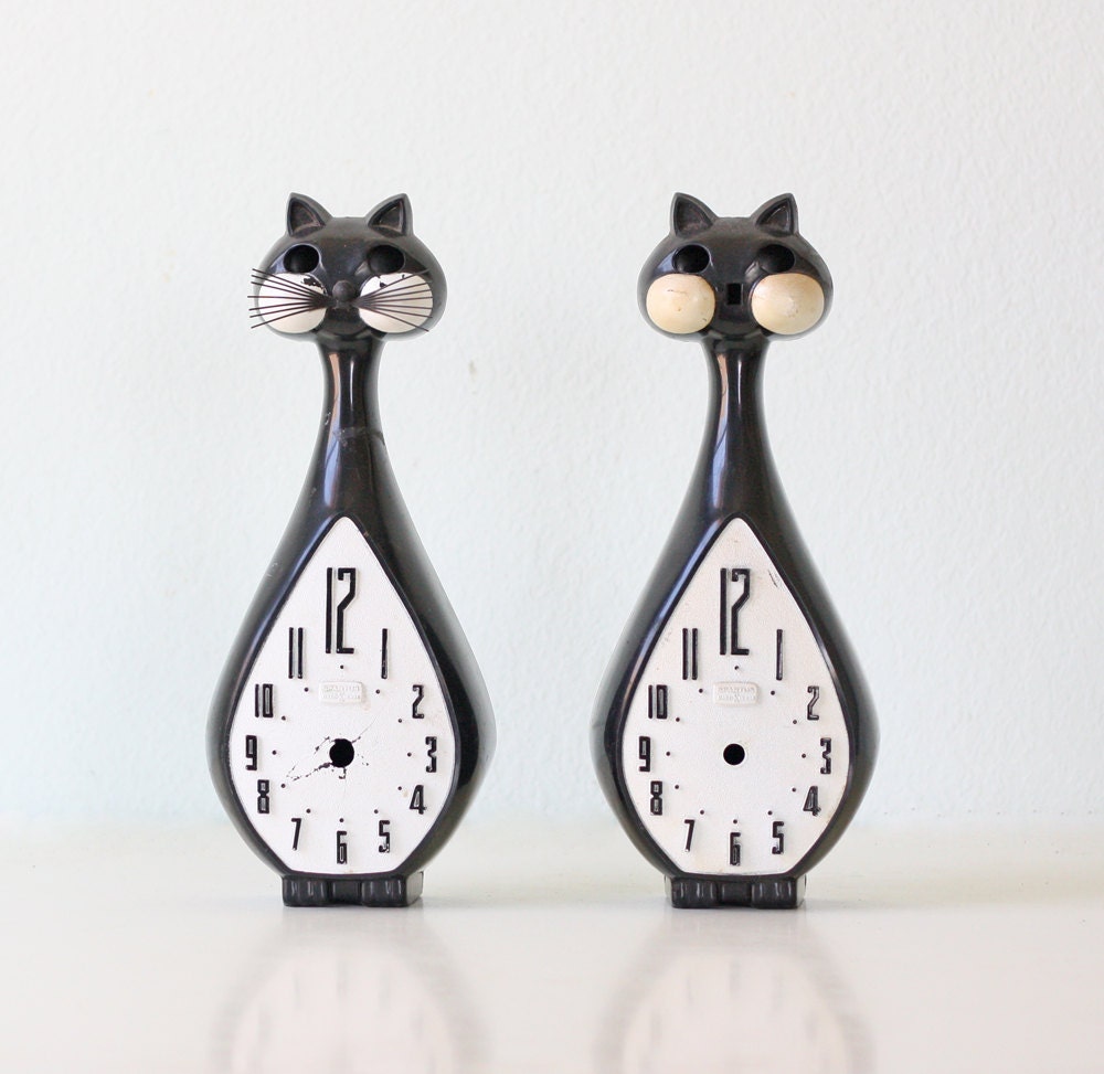 Vintage Cat Clocks Set of 2 Spartus Cat Clock Shells by bellalulu