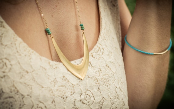 deep v neck necklace