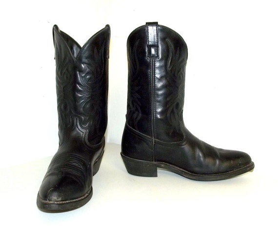 cowboy boots for size 12 black on black leather cowboy boots 10 5 d or womens size 12 cowboy boots for size 12 black on black leather cowboy boots 10 5 d or womens size 12