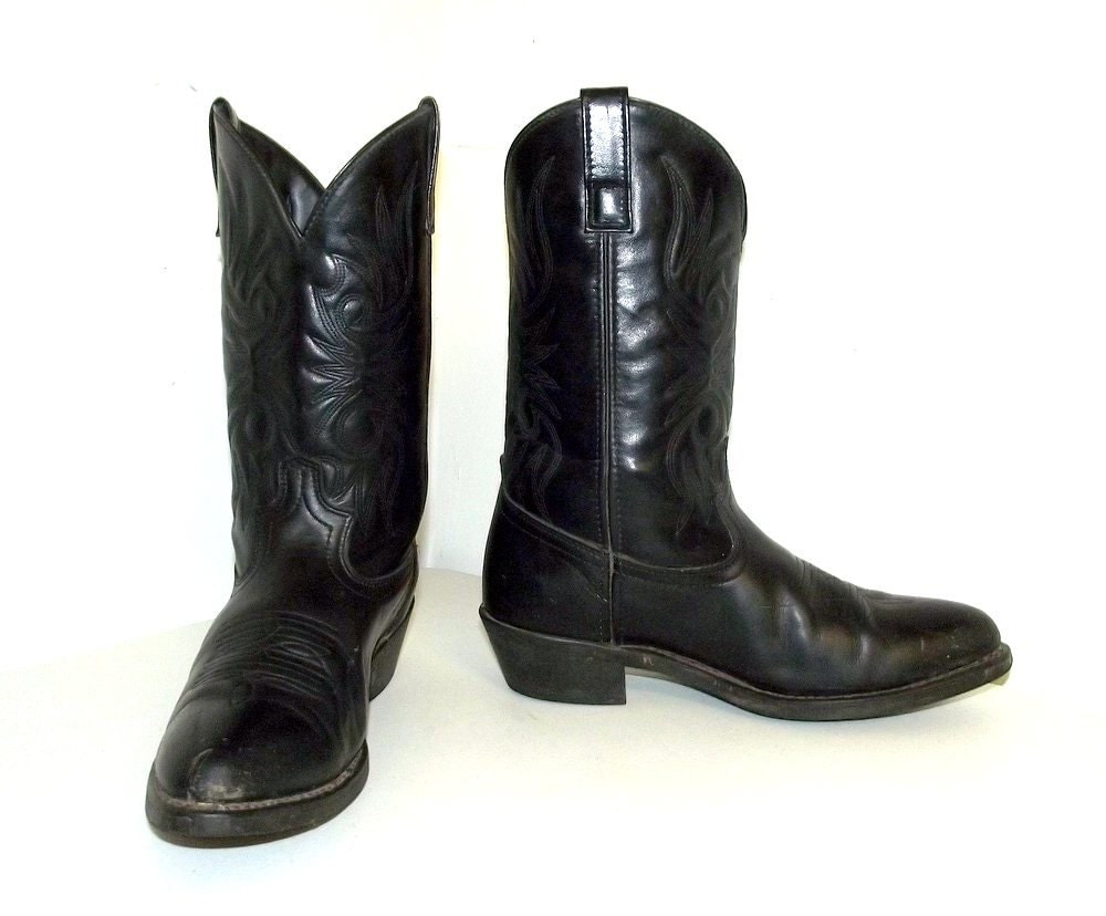 Black on black leather cowboy boots 10.5 D or womens size 12