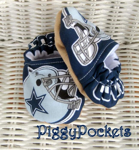 Items similar to Dallas Cowboys... Baby/Crib Shoes... 0-6 mo on Etsy