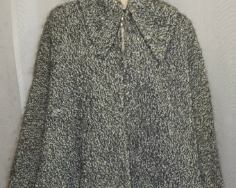 Vintage Boucle Wool Cape Capelet Black Gray Medium Large