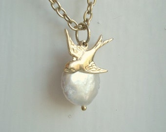 Bird Necklace Pearl Necklace Bird Pendant Bridesmaid Wedding Coin Pearl Necklce Bird Jewelry