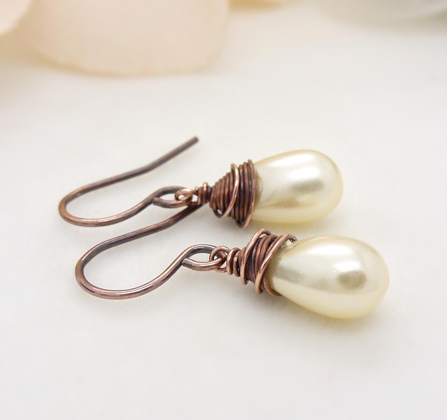 Cream pearl earrings Copper earrings small by CreativityJewellery