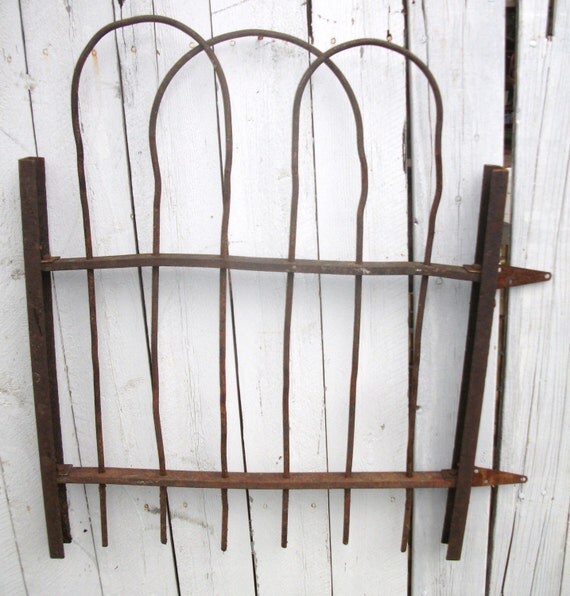 Antique Rustic Metal Fencing 35 Inches Tall 27 by dustybunnyranch