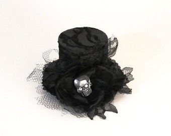 Items similar to Gothic Victorian Necromancy Real Skull Mini Top Hat ...