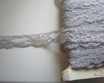 Vintage Lite Grape Colored Lingerie Lace Trim 1 1/8 inch wide 5 yds Item 934