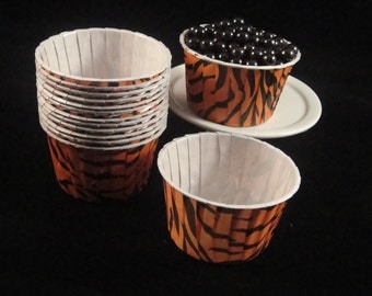 Tigger Stripes Baking Cups, Candy Cups, Dip Cups, Nut Cups, Weddings, Party Cups, Candy Buffets, Wedding Cupcakes, Favor Cups, QTY 12