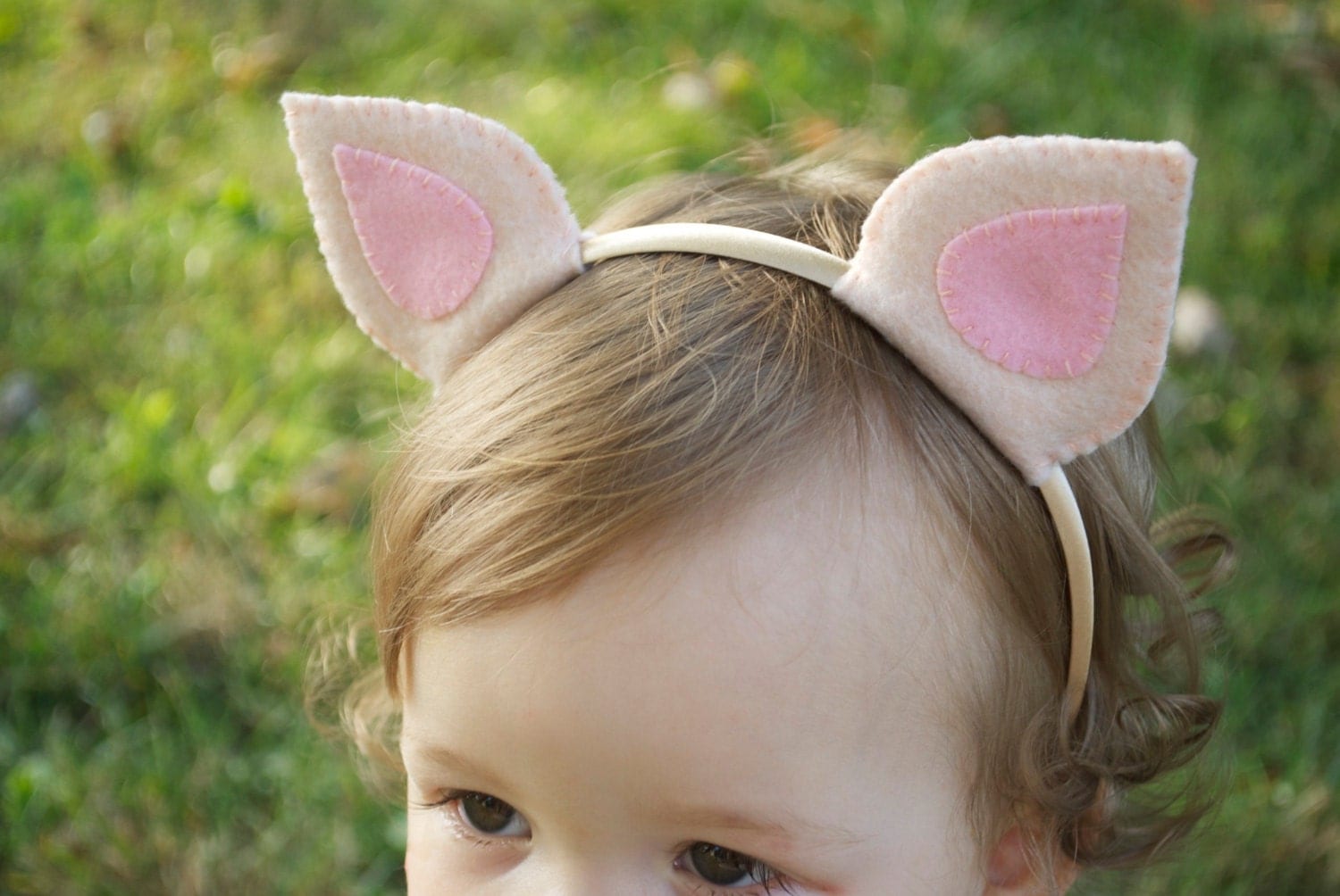 wool-felt-pig-ears-headband