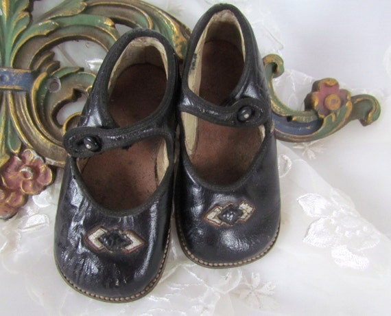 Buster Brown Shoes Black Leather 1920's or 1930's