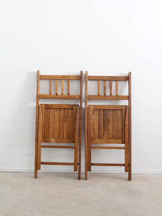 vintage oak folding chairs / slat wood school seats