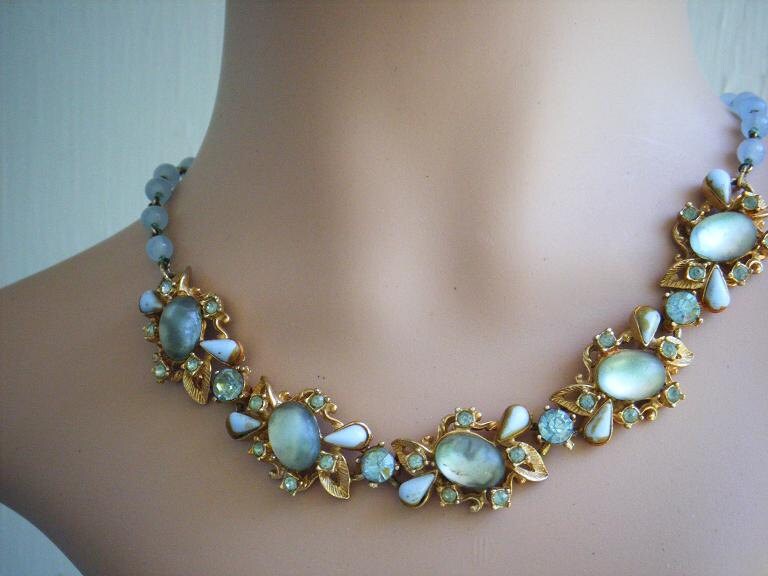Vintage 1950s 1960s Costume Jewelry Necklace Choker