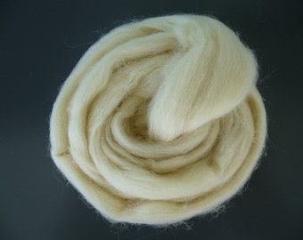 Wool top roving, 1.1 lb, wool, wool roving, Waldorf doll stuffing, carded wool,wool stuffing,toy filling,felting, spinning, cream,ecru, 500g