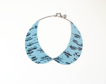 Peter Pan collar necklace in blue laquered printed leather, leather necklace, blue and black, col claudine, spring trends, gift for her