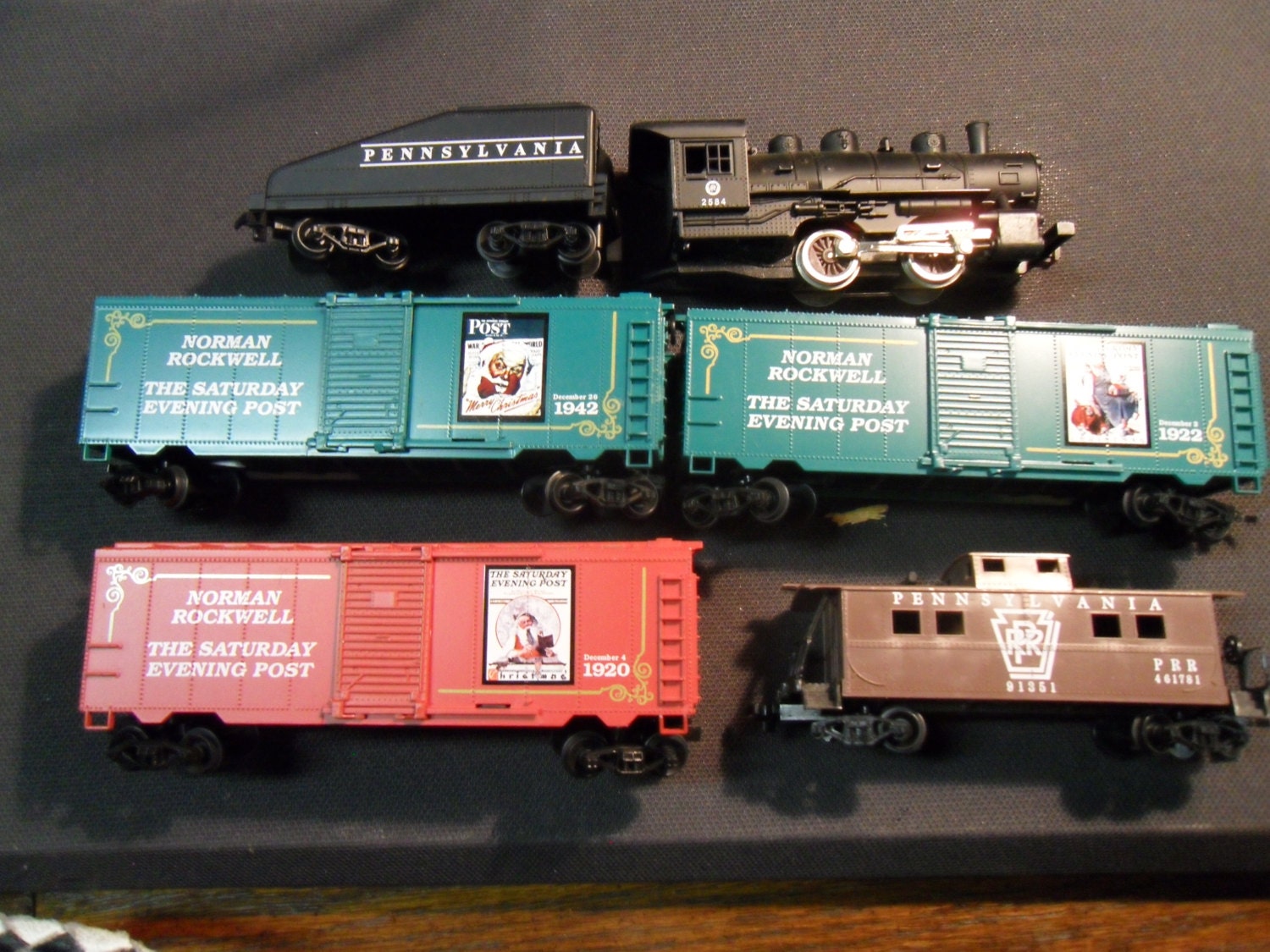 Vintage LifeLike HO Scale Train Set . engine tender 2