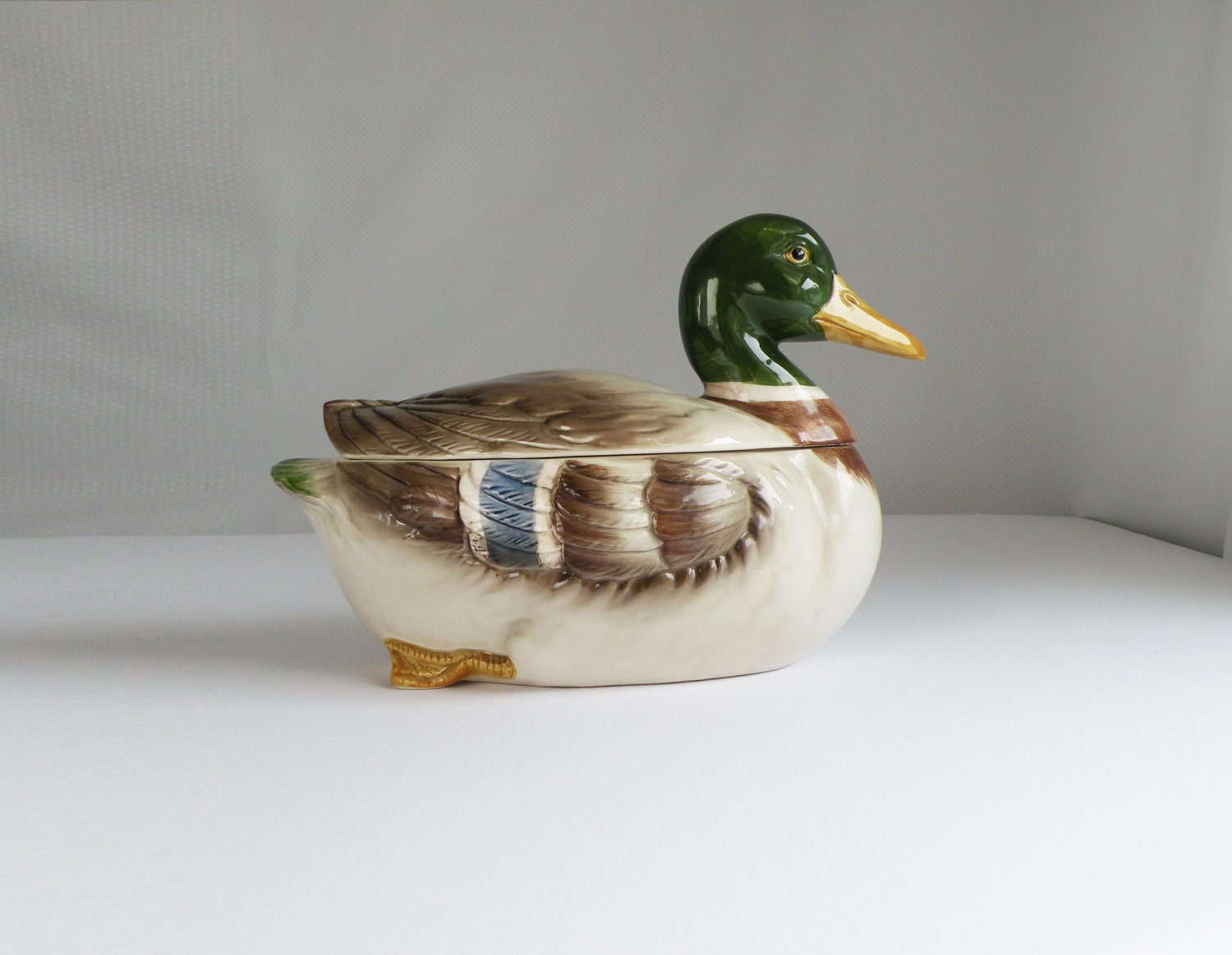 vintage ceramic mallard ducks